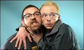 Comment se nomme cette comédie d'horreur où l'impayable duo formé des acteurs Simon Pegg et Nick Frost interprète les principaux personnages ?