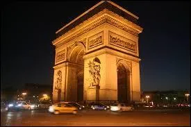 Quel est ce monument à Paris mesurant 50 mètres de hauteur ?