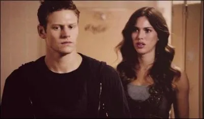 Quel est le nom de famille de Matt et Vicki ?