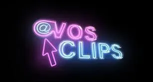 Qui est la présentatrice de "@vos clips" sur W9 ?