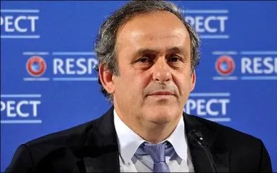 Michel Platini a été sélectionneur de l'équipe de France entre :