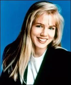 Dans "Beverly Hills" (1re version), avec qui Kelly Taylor n'a-t-elle pas eu de relation amoureuse ?