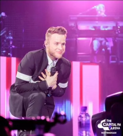 Quand est sorti l'album "Never Been Better" en Angleterre ?