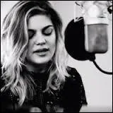 Comment s'appelle son premier album ?