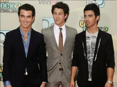 De qui est-il constitué ?