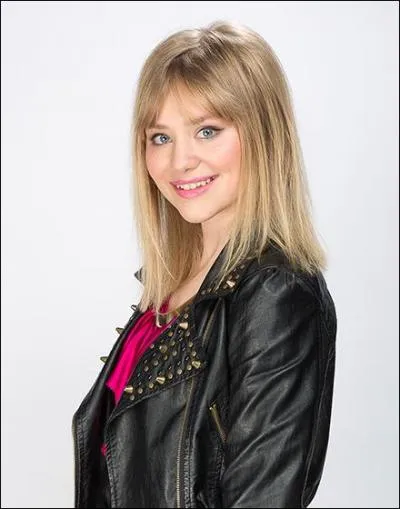 Comment s'appelle-t-elle dans la vraie vie ?