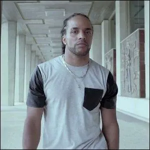 Qui chante "Le Temps est compté" ?