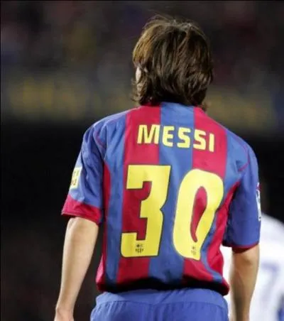 Quel a été son premier numéro de maillot à Barcelone ?