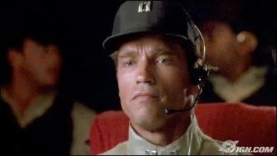 Quel est le nom du personnage interprété par Arnold Schwarzenegger ?