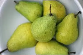 Voici quatre variétés de poires, cochez la réponse qui ne convient pas car elle est fausse.