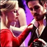 Que dit Crochet à Emma pour qu'elle danse avec lui (saison 3, épisode 21) ?