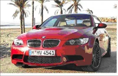  qui appartient cette voiture?