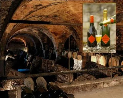 Apéritif gascon, "Le Pousse-rapière" est composé d'un vin mousseux de méthode traditionnelle, blanc de blanc et...