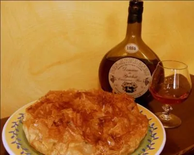 Fameuse pâtisserie de la région, le pastis gascon se confectionne avec des pommes, de l'armagnac et nécessite un fin étirage d'une ...