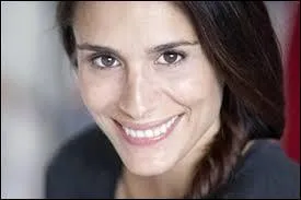 Qui Franck va-t-il voir pour prendre une décision concernant sa femme ?