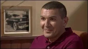 À quelle famille Manu est-il lié ?