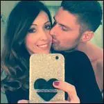 D'où est originaire sa femme ?