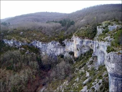 Quel département n'est pas voisin de celui du Tarn-et-Garonne ?