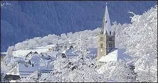Station se sports d'hiver pacaïenne, Pelvoux se situe dans le département ...