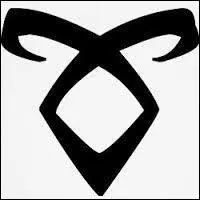 Jocelyne, la mère de Clary, est :