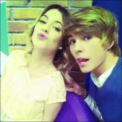 Quel est le nom de famille de Felipe ?