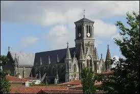 Ville du Poitou-Charentes, Cerizay se situe dans le département ...