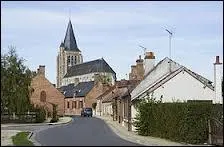 Nous terminons par une visite de Vouzon. Commune du Loir-et-Cher, elle se situe en région ...
