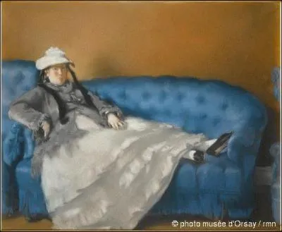 Qui a peint "Portrait de Madame Manet sur un canapé bleu" ?