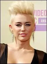 Quelle est cette chanteuse ?