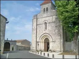Nous sommes à Garat, commune Charentaise située en région ...