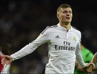 Contre quelle équipe a-t-il marqué son premier but en Liga avec le Real Madrid ?