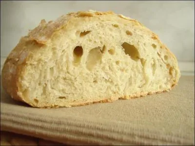 Manger son pain blanc le premier = commencer par les meilleures choses