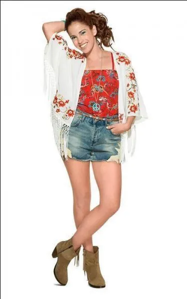 Quel est le nom de famille de Camila ?