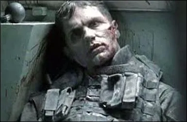 Dans la saison 1, que trouve Rick sur le rôdeur qui se trouve dans la Tank ?