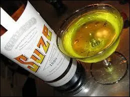 Avec quelle fleur produit-on la Suze ?