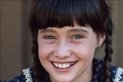 Dans quelle série joue cette actrice ?