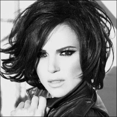 Dans quelle série joue cette actrice ?