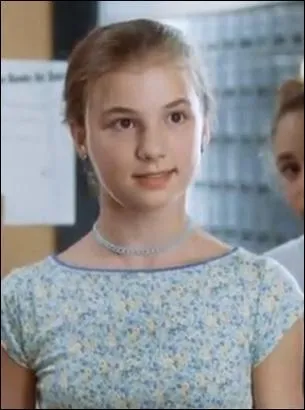 Dans quelle série joue cette actrice ?