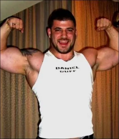 Qui dit, dans un des films, que « Viktor est quelqu'un de très physique » ?