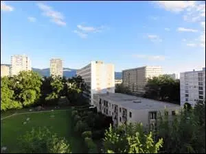 Comment s'appelle cette ville située à Genève ?