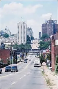 Comment s'appelle cette ville située au Etats-Unis ?