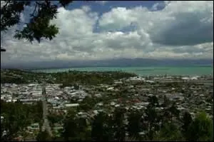 Comment s'appelle cette ville située en Nouvelle-Zélande ?