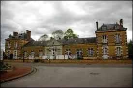 Combien d'habitants peuplent Boissy-Maugis ?