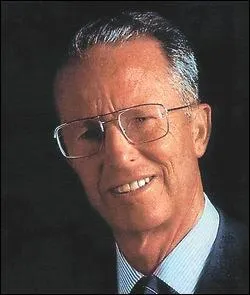 Quand Baudouin accéda-t-il au trône, suite à l'abdication de Léopold III ?