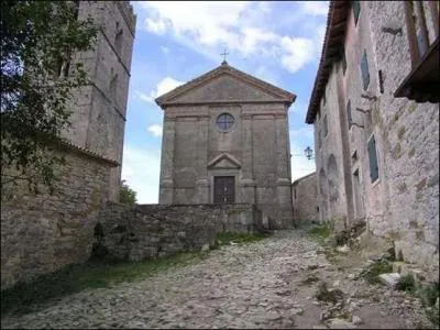 D'après le Guiness des Records, la "plus petite ville du monde" se situe en Croatie.Quelle est donc cette ville ?