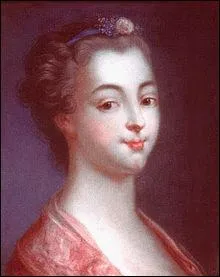 Je fus la ministre de la mode de la reine. Quel est mon nom ?