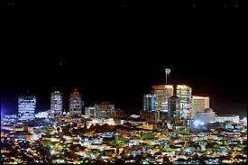 Cette ville se trouve être la capitale de Trinité-et-Tobago. Ancienne capitale de Fédération des Indes occidentales, cette ville a pour nom...