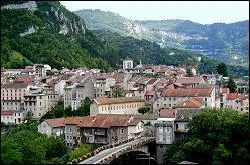 Elle revendique le titre de capitale de la pipe :