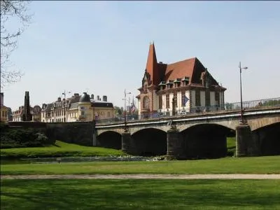 Elle revendique l'honneur d'être la capitale française de la verrerie :