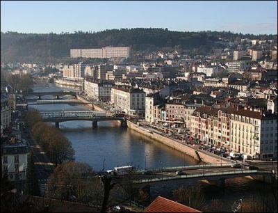 Avec ses 33 000 habitants environ, Epinal est la préfecture du département des Vosges. Quelle rivière arrose cette ville surnommée "La cité des images" ?